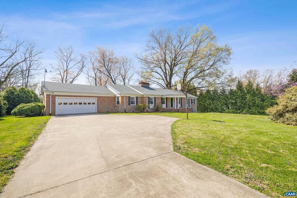 505 W Baker St, Gordonsville, VA 22942 Main Photo