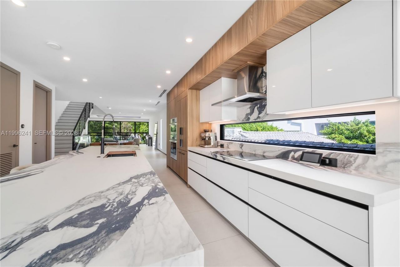 420 SW 15th Rd, Unit 420, Miami, FL 33129 Photo