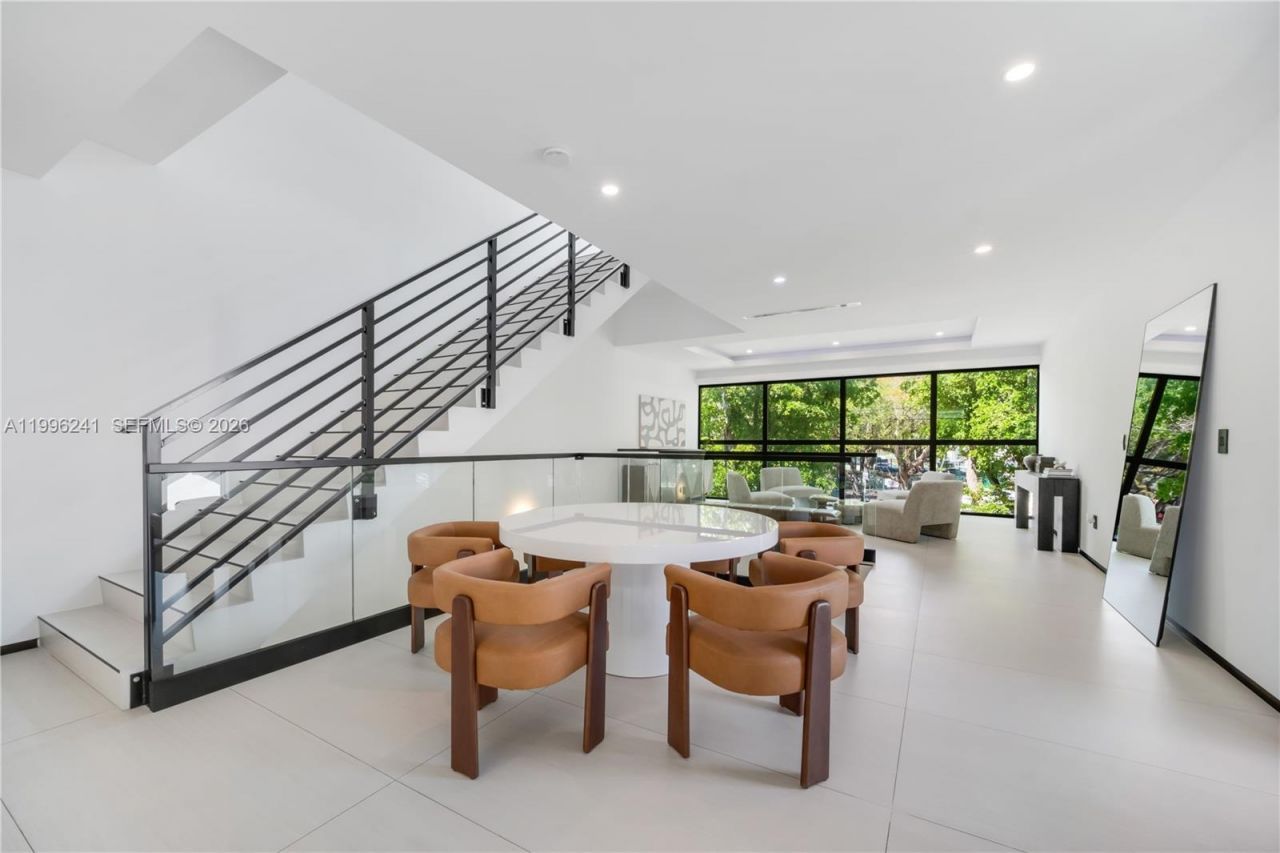 420 SW 15th Rd, Unit 420, Miami, FL 33129 Photo