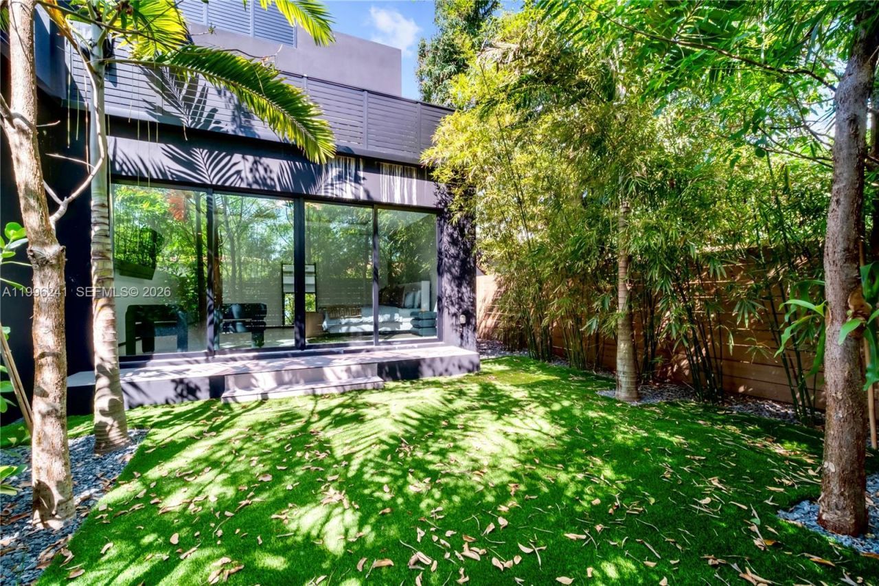 420 SW 15th Rd, Unit 420, Miami, FL 33129 Photo