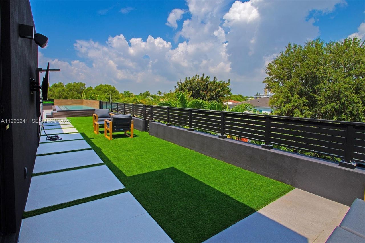 420 SW 15th Rd, Unit 420, Miami, FL 33129 Photo