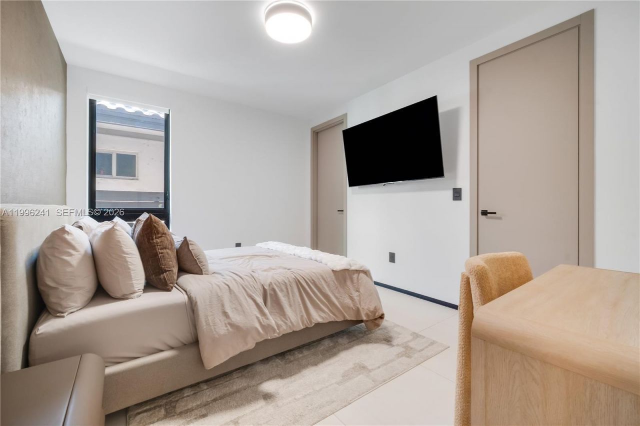 420 SW 15th Rd, Unit 420, Miami, FL 33129 Photo