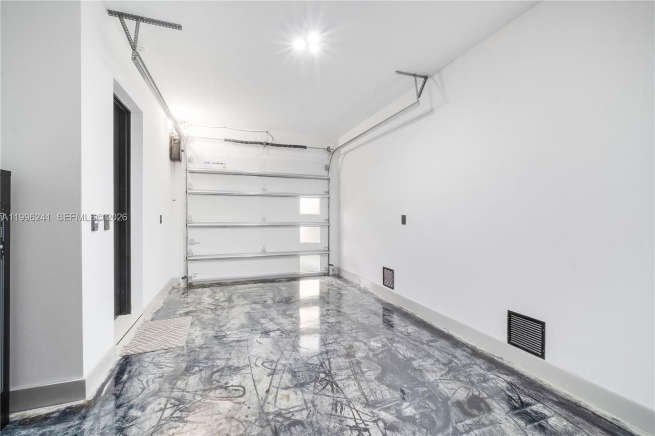 420 SW 15th Rd, Unit 420, Miami, FL 33129 Photo