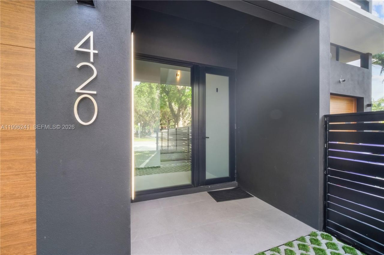 420 SW 15th Rd, Unit 420, Miami, FL 33129 Photo