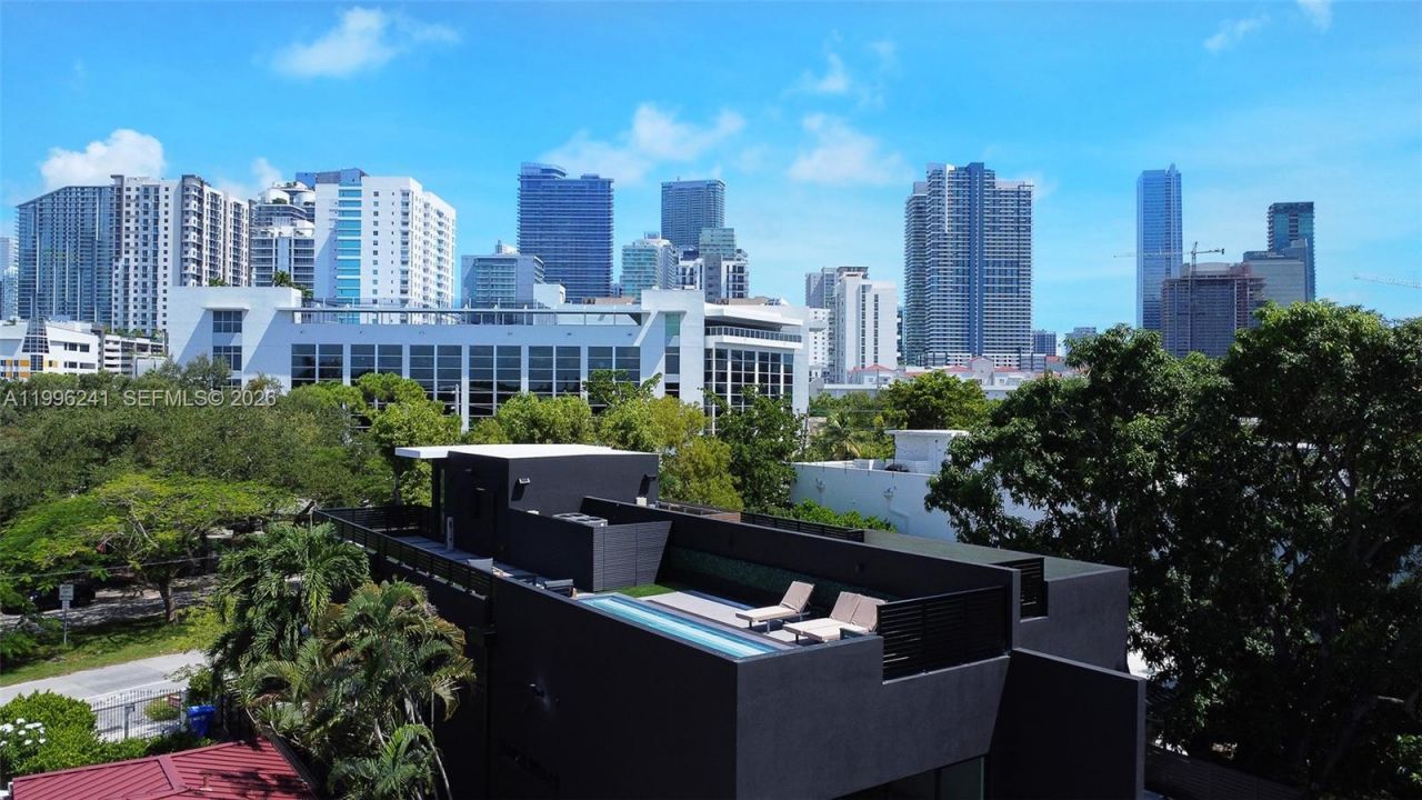 420 SW 15th Rd, Unit 420, Miami, FL 33129 Photo