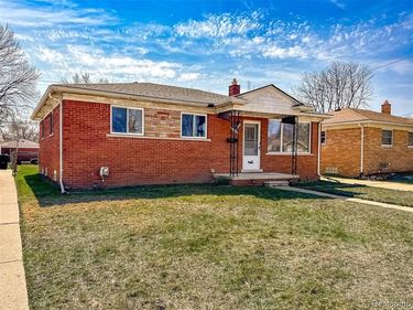 20848 Walton Street, St. Clair Shores, MI 48081