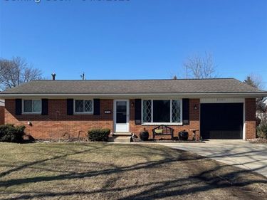 39457 Kingsbury Drive, Sterling Heights, MI 48313