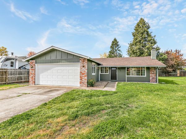 3063 Shelterwood Circle, Medford, OR 97501