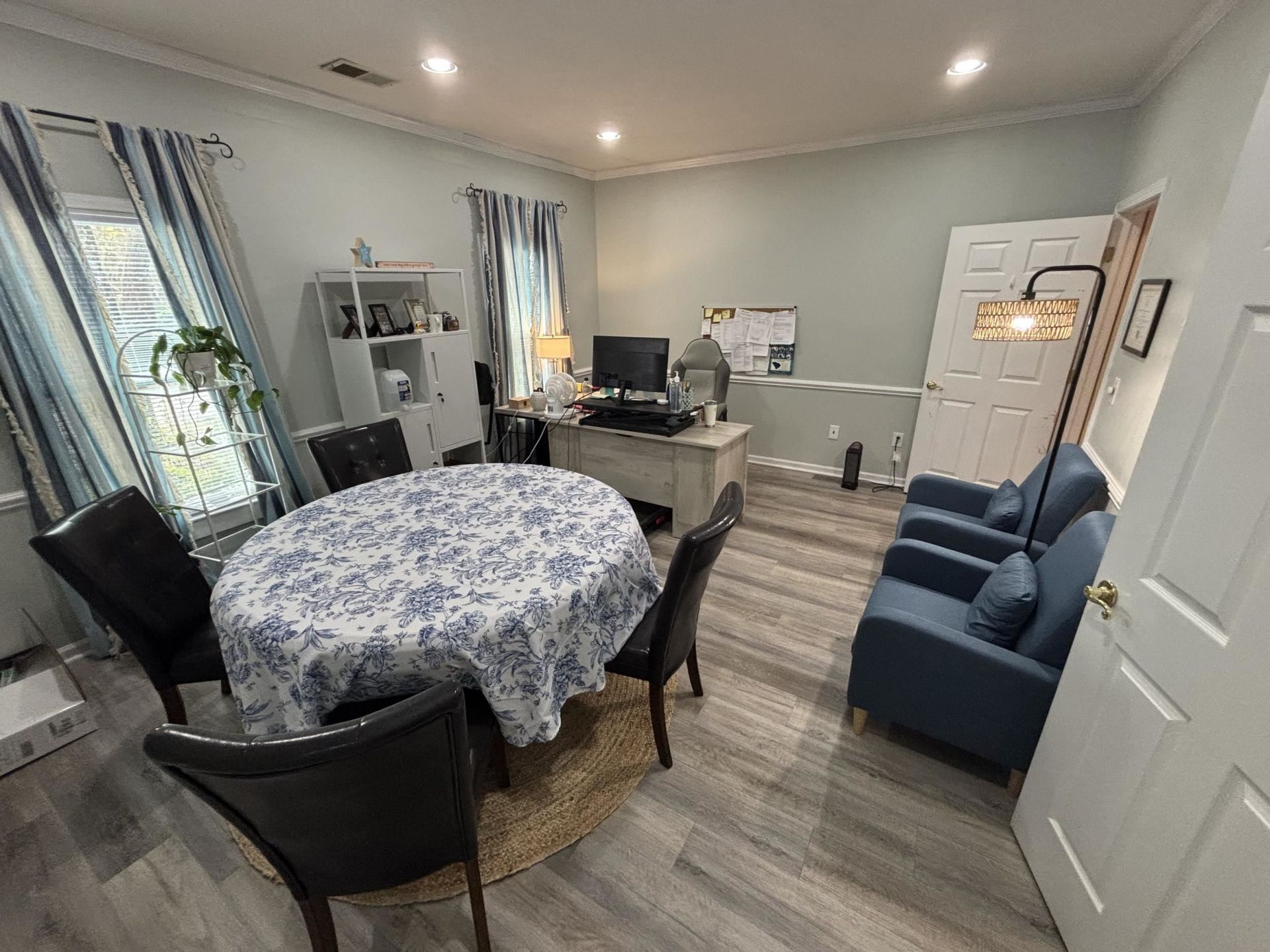 2102 Cromley Circle Photo 11