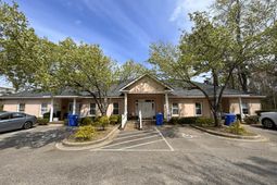 2102 Cromley Circle photo 4