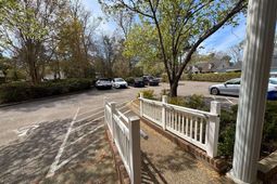 2102 Cromley Circle photo 4
