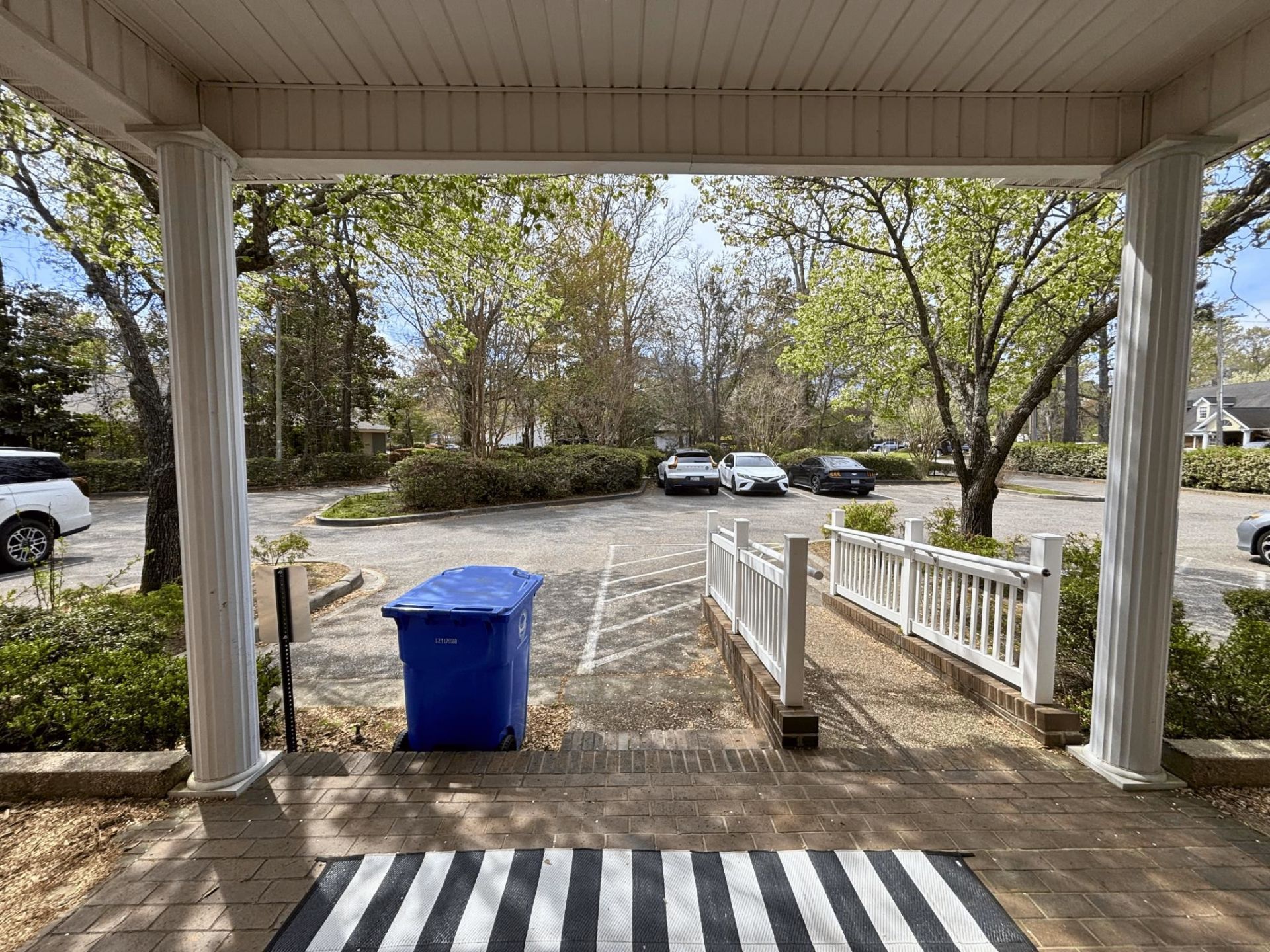 2102 Cromley Circle Photo 4