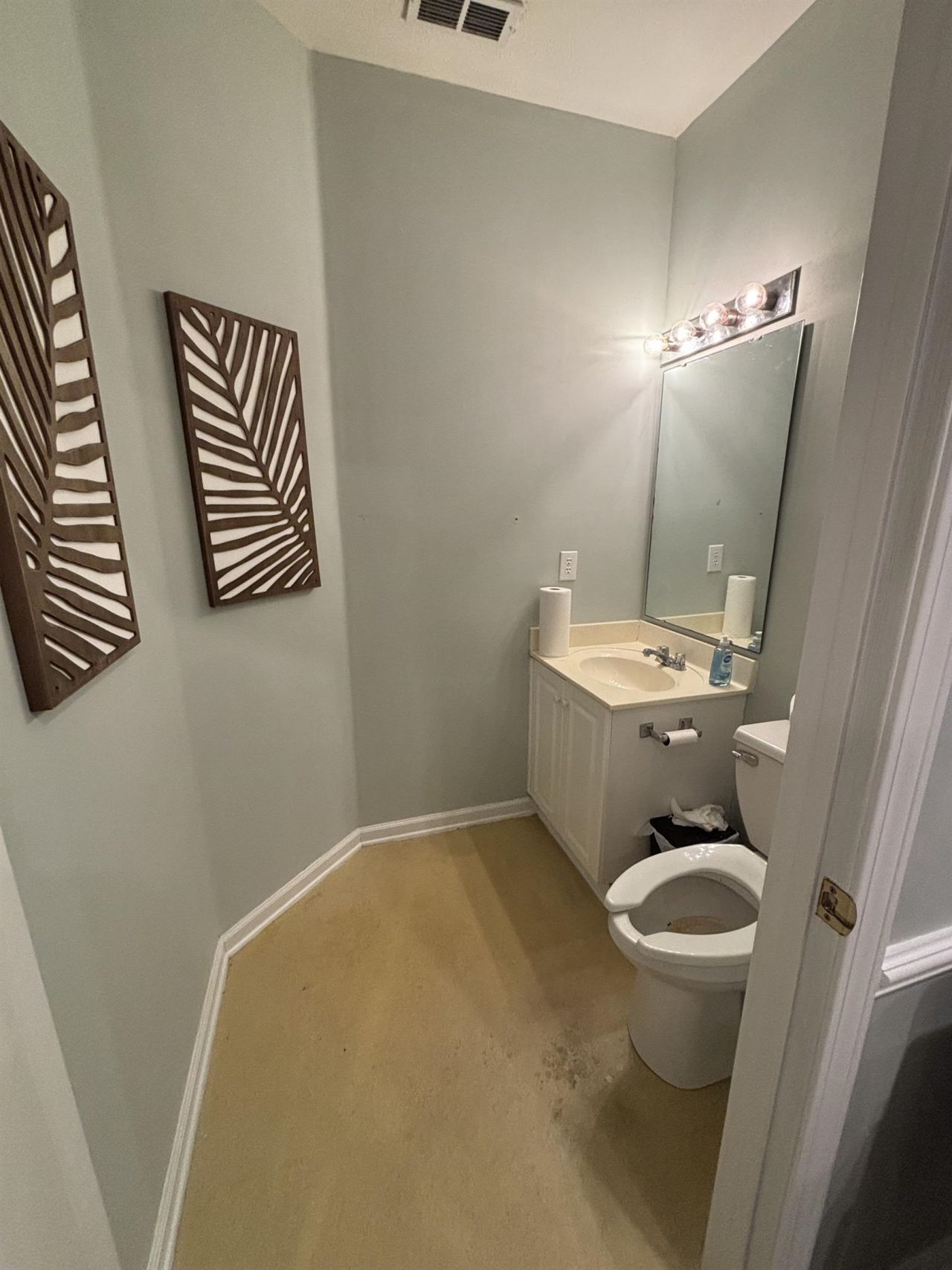 2102 Cromley Circle Photo 9