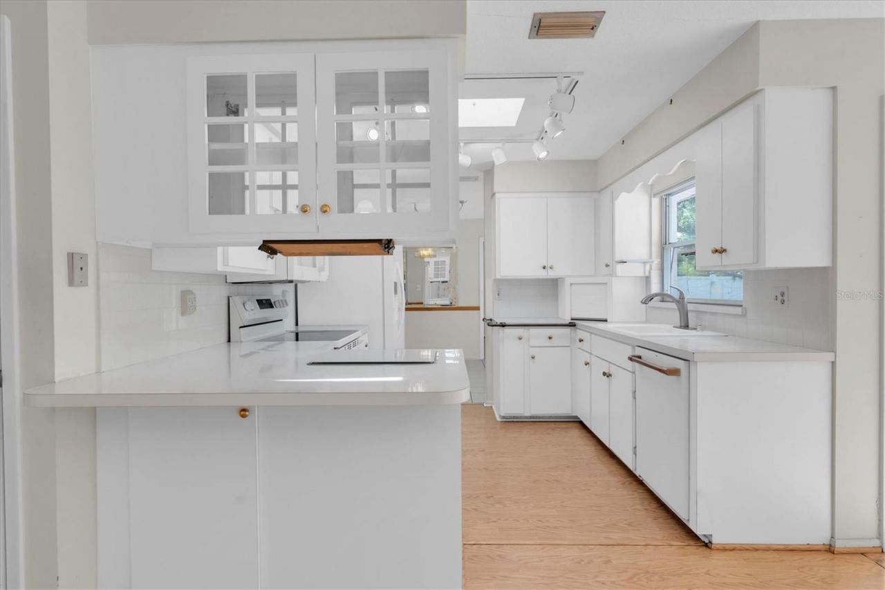 5511 10th Avenue Drive W, Bradenton, FL 34209 Photo