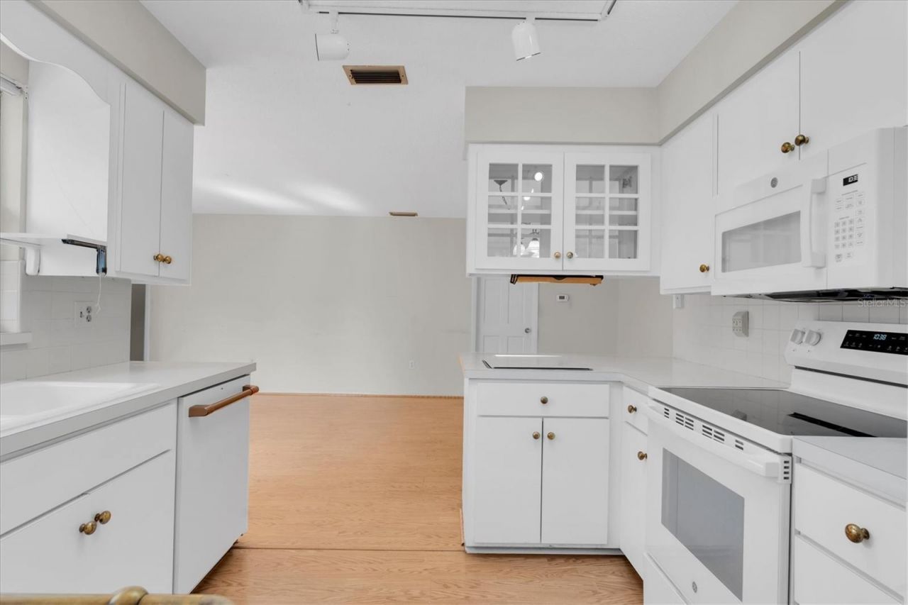 5511 10th Avenue Drive W, Bradenton, FL 34209 Photo