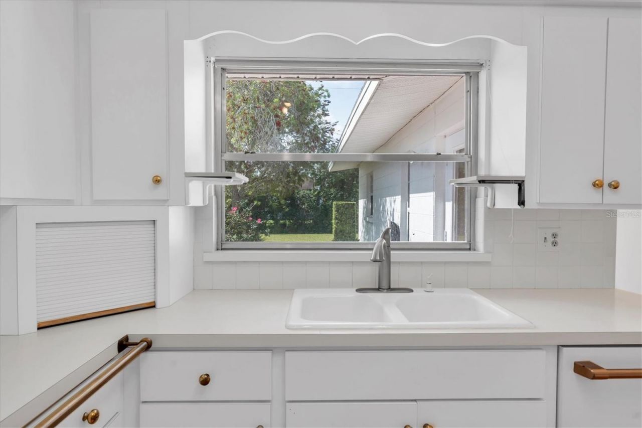 5511 10th Avenue Drive W, Bradenton, FL 34209 Photo