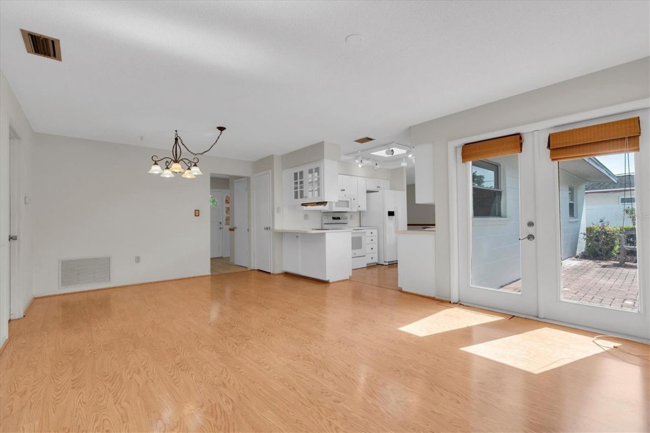 5511 10th Avenue Drive W, Bradenton, FL 34209 Photo