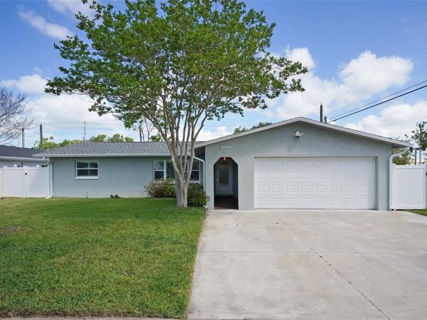 13133 DORCHESTER DRIVE, SEMINOLE, FL 33776