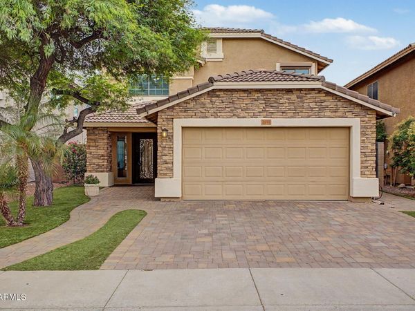 2227 E PARKSIDE Lane, Phoenix, AZ 85024