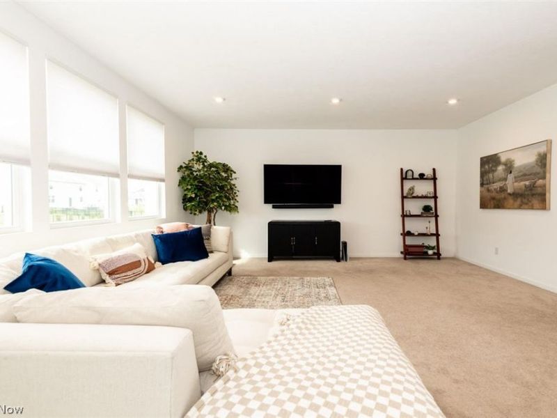 23633 Rebecca Lane, Columbia Station, OH 44028 Photo 11