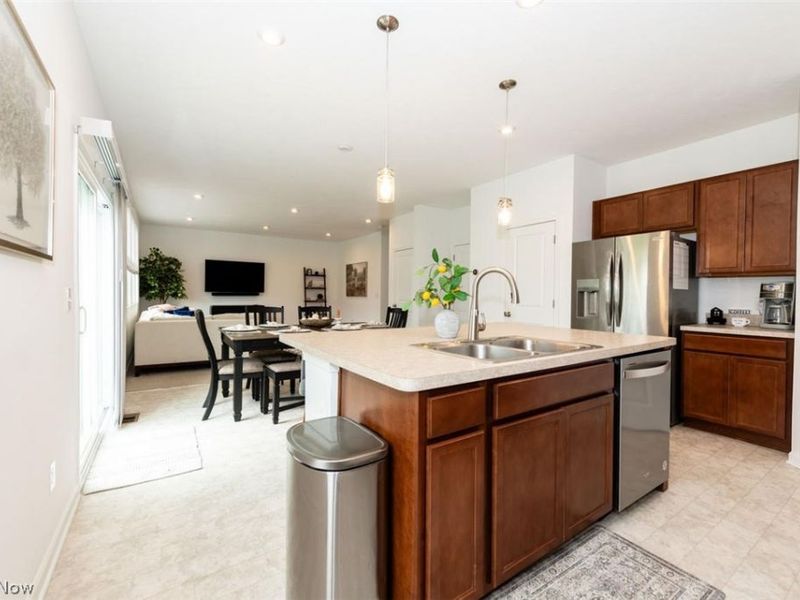 23633 Rebecca Lane, Columbia Station, OH 44028 Photo 5