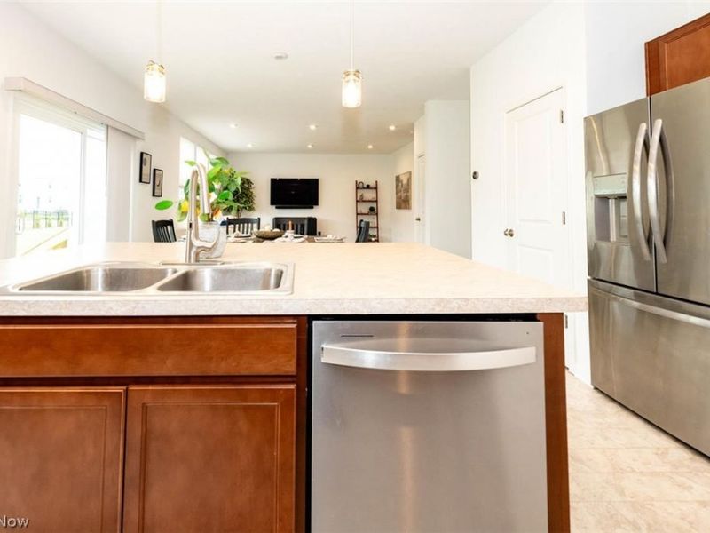 23633 Rebecca Lane, Columbia Station, OH 44028 Photo 9