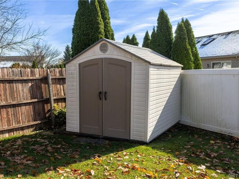 1181 Winchester Drive, Troy, OH 45373 Photo 11