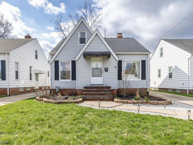 7907 Renwood Drive, Parma, OH 44129 Photo 1