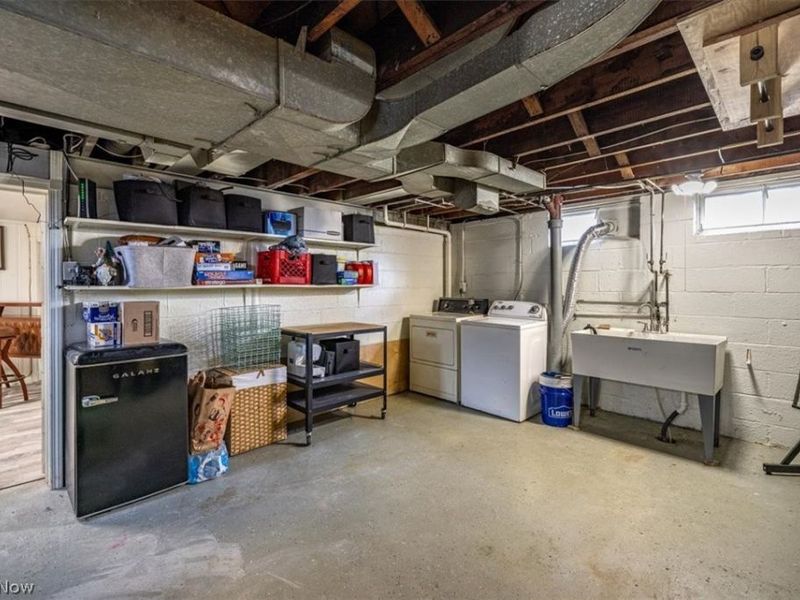 7907 Renwood Drive, Parma, OH 44129 Photo 18