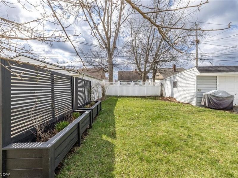 7907 Renwood Drive, Parma, OH 44129 Photo 22