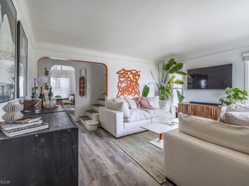 7907 Renwood Drive, Parma, OH 44129 Photo 3