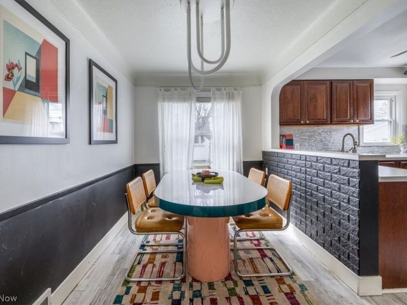 7907 Renwood Drive, Parma, OH 44129 Photo 6