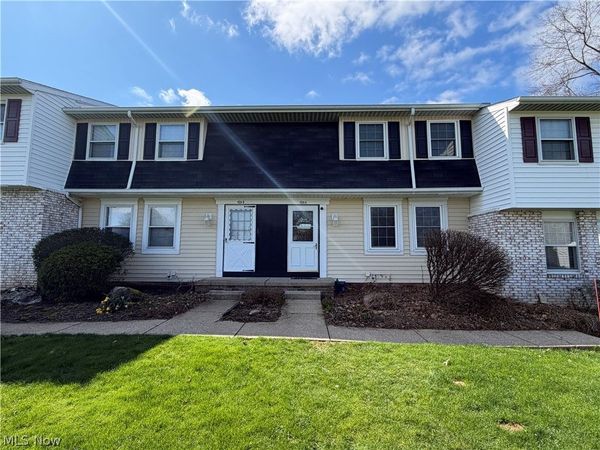 1934 Higby Drive , Unit A, Stow, OH 44224