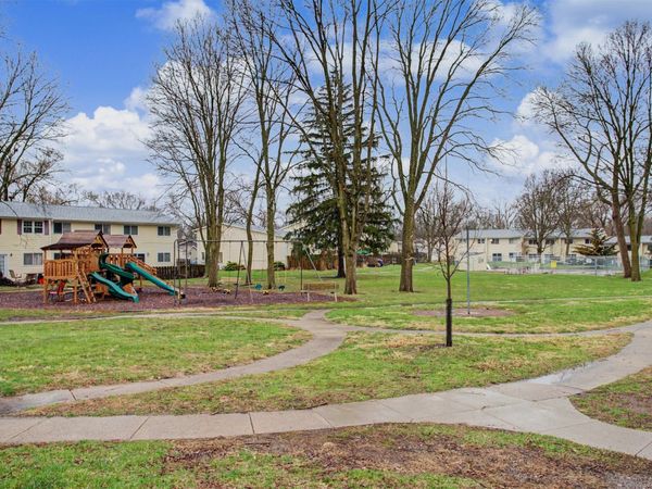 703 Meadow Place , Ames, IA 50010