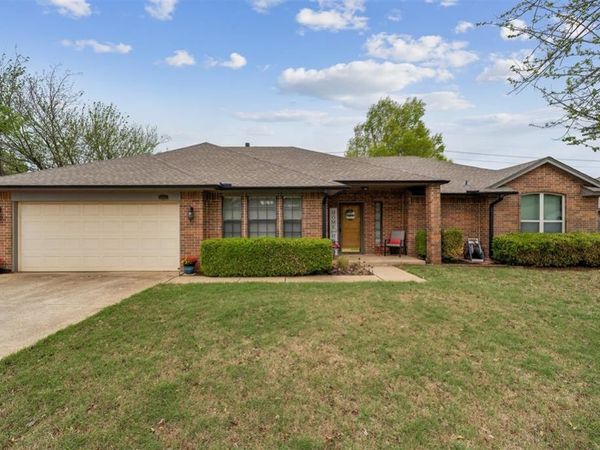 16909 Applebrook Drive, Edmond, OK 73012