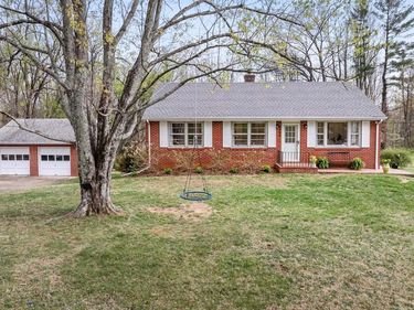 6459 HILLSBORO LN, CROZET, VA 22932