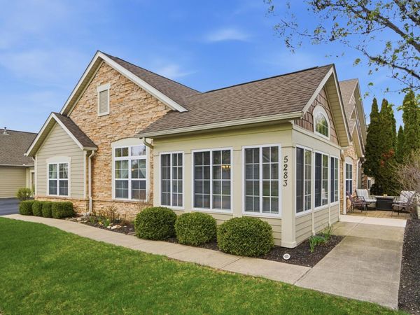 5283 Hayden Woods Lane, Hilliard, OH 43026