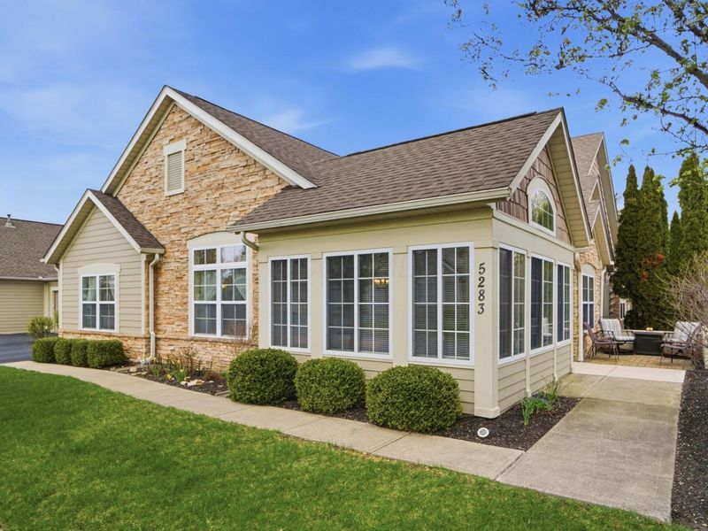 5283 Hayden Woods Lane, Hilliard, OH 43026 Photo 1