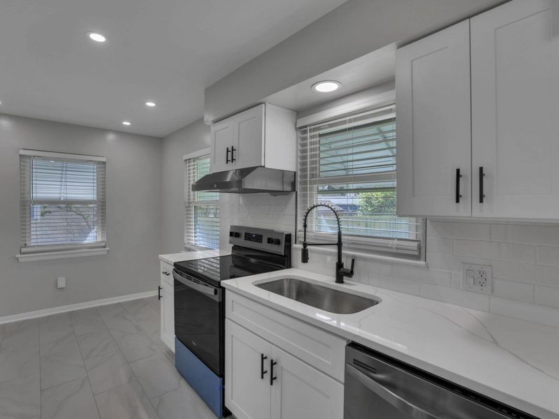 1227 E North Broadway Street, Columbus, OH 43224 Photo 10