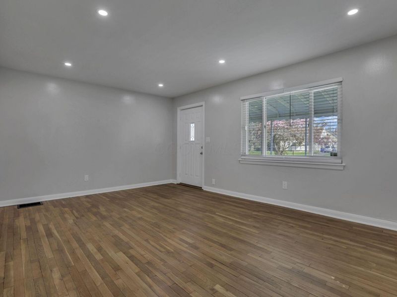 1227 E North Broadway Street, Columbus, OH 43224 Photo 12