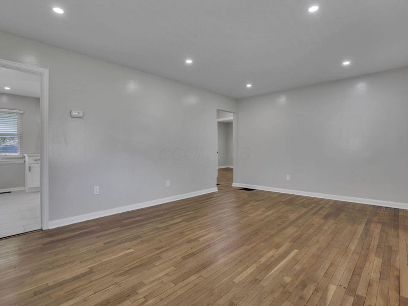 1227 E North Broadway Street, Columbus, OH 43224 Photo 13