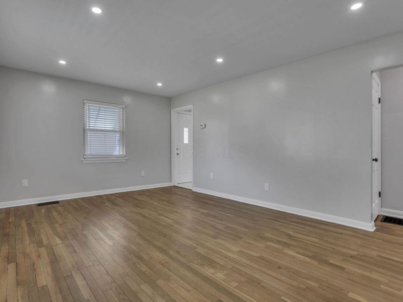 1227 E North Broadway Street, Columbus, OH 43224 Photo 14