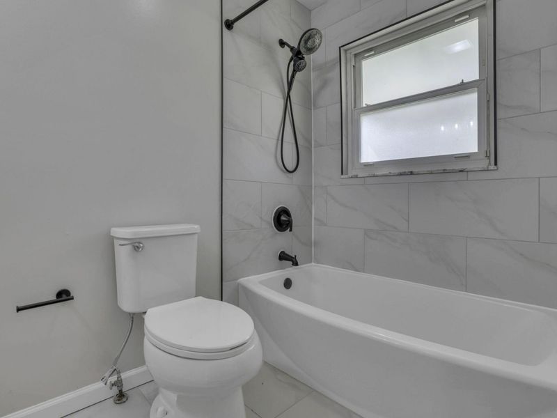 1227 E North Broadway Street, Columbus, OH 43224 Photo 17