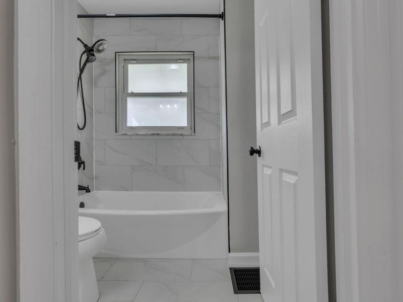 1227 E North Broadway Street, Columbus, OH 43224 Photo 18