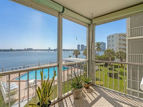 3010 Marcos Dr , Unit R308, Aventura, FL 33160