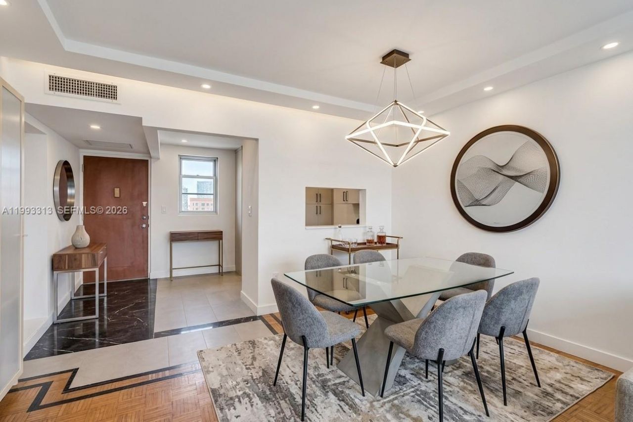 3010 Marcos Dr , Unit R308, Aventura, FL 33160 Photo