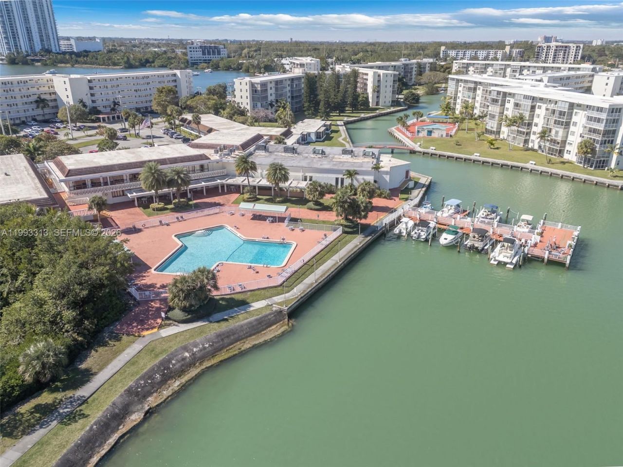 3010 Marcos Dr, Unit R308, Aventura, FL 33160 Photo