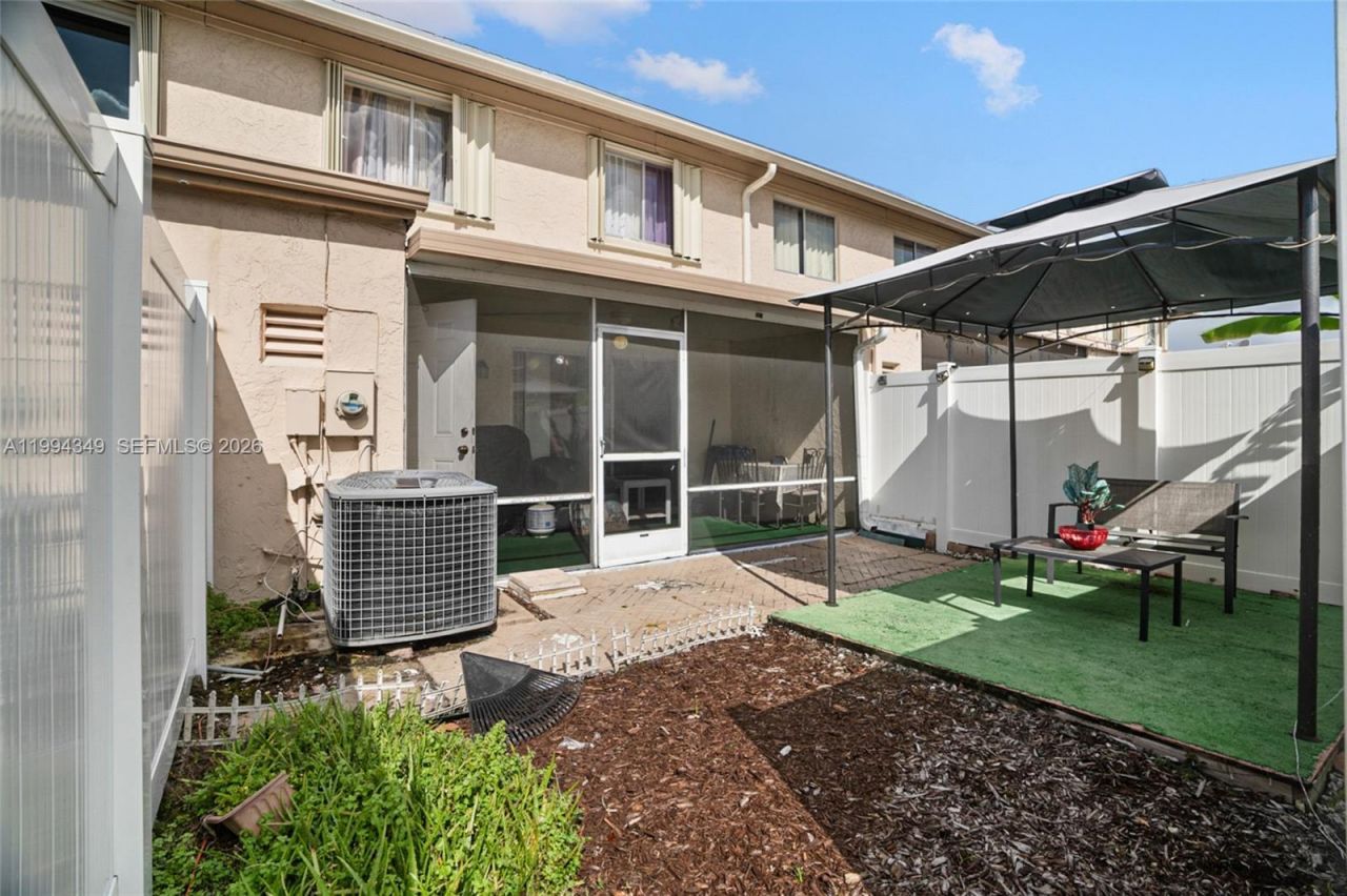 1625 NW 80th Ave , Unit D, Margate, FL 33063 Photo