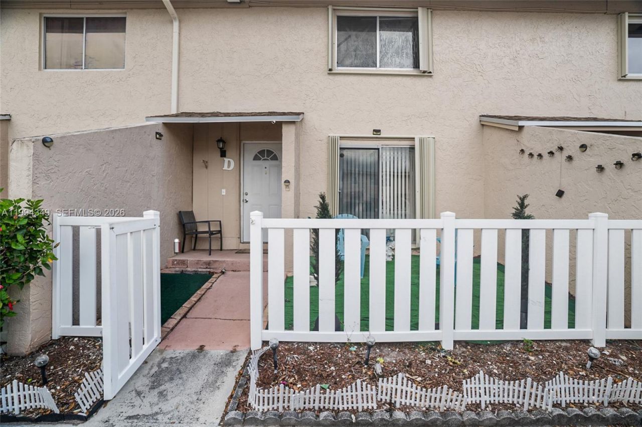 1625 NW 80th Ave, Unit D, Margate, FL 33063 Photo