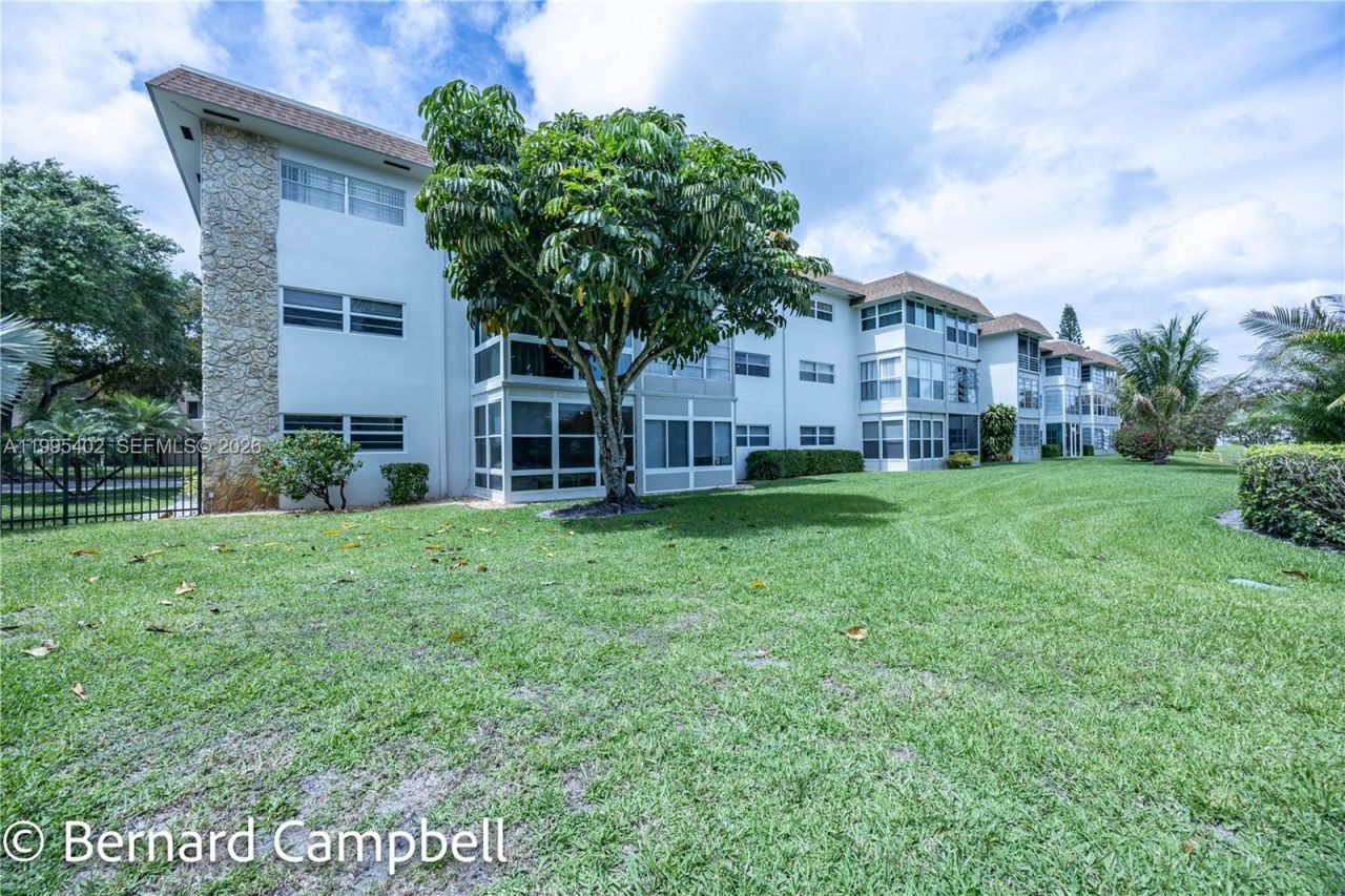 3506 NW 49th Ave, Unit 614, Lauderdale Lakes, FL 33319 Photo